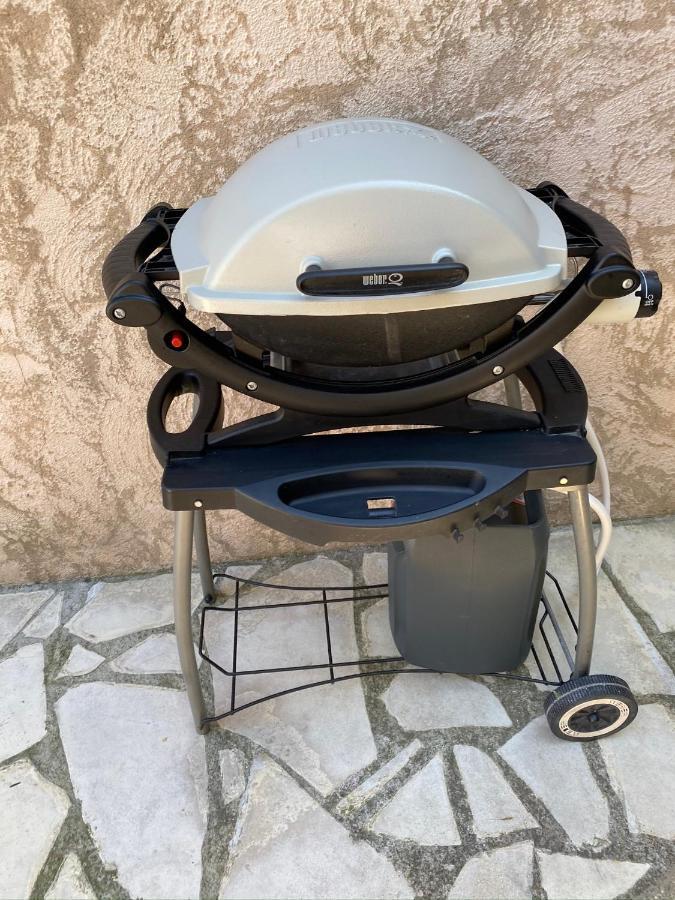 Simone, Appartement Maison, Quartier Calme, Grande Terrasse, Spa, Barbecue, 2 Chambres Fréjus エクステリア 写真