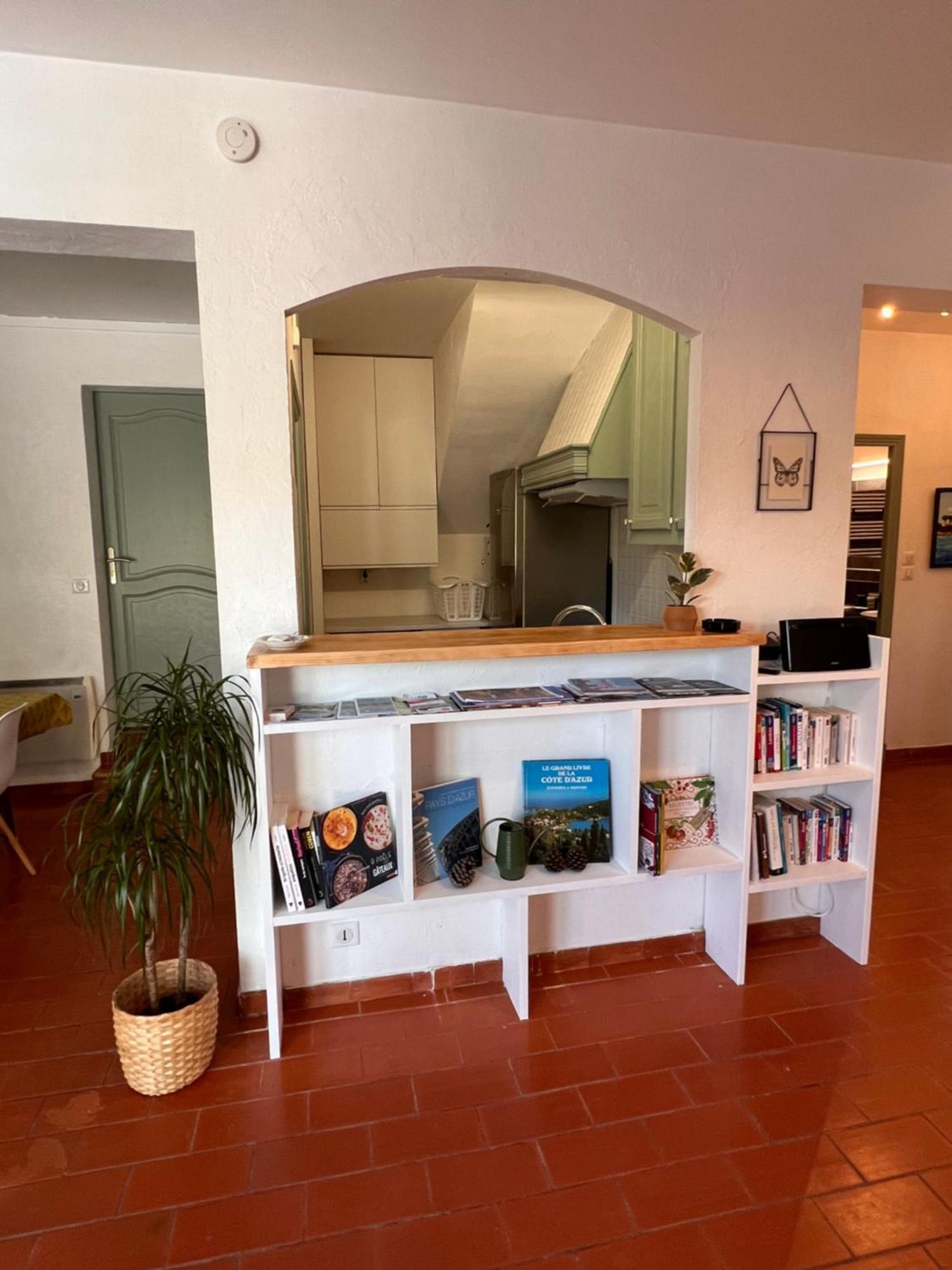 Simone, Appartement Maison, Quartier Calme, Grande Terrasse, Spa, Barbecue, 2 Chambres Fréjus エクステリア 写真