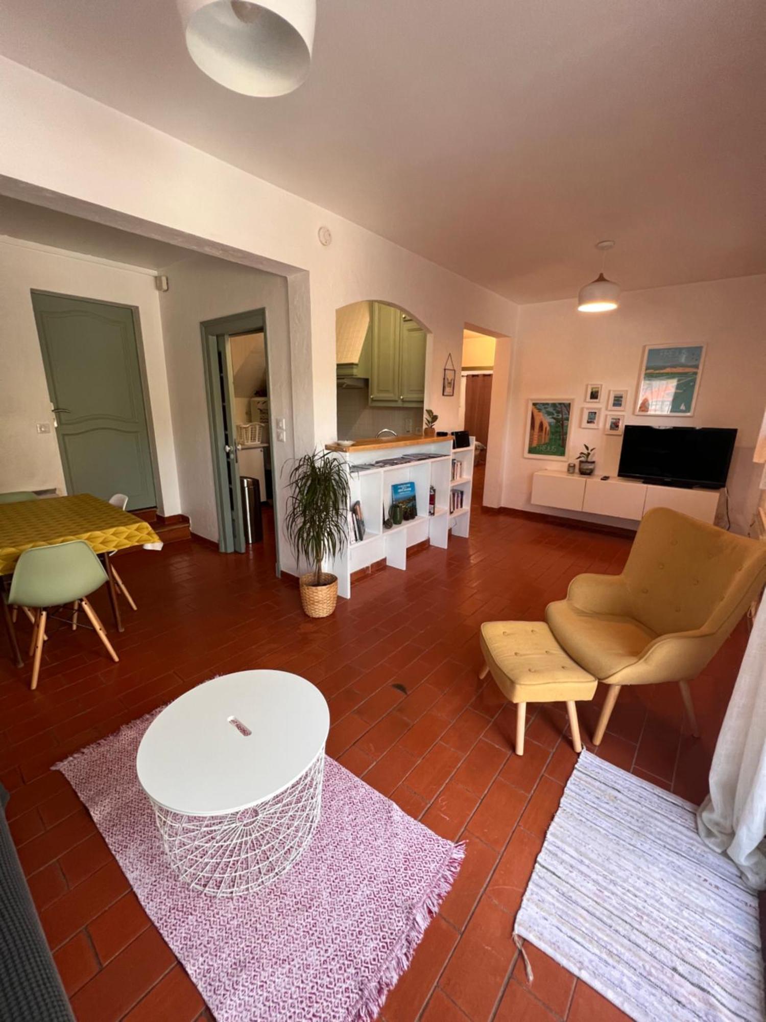 Simone, Appartement Maison, Quartier Calme, Grande Terrasse, Spa, Barbecue, 2 Chambres Fréjus エクステリア 写真