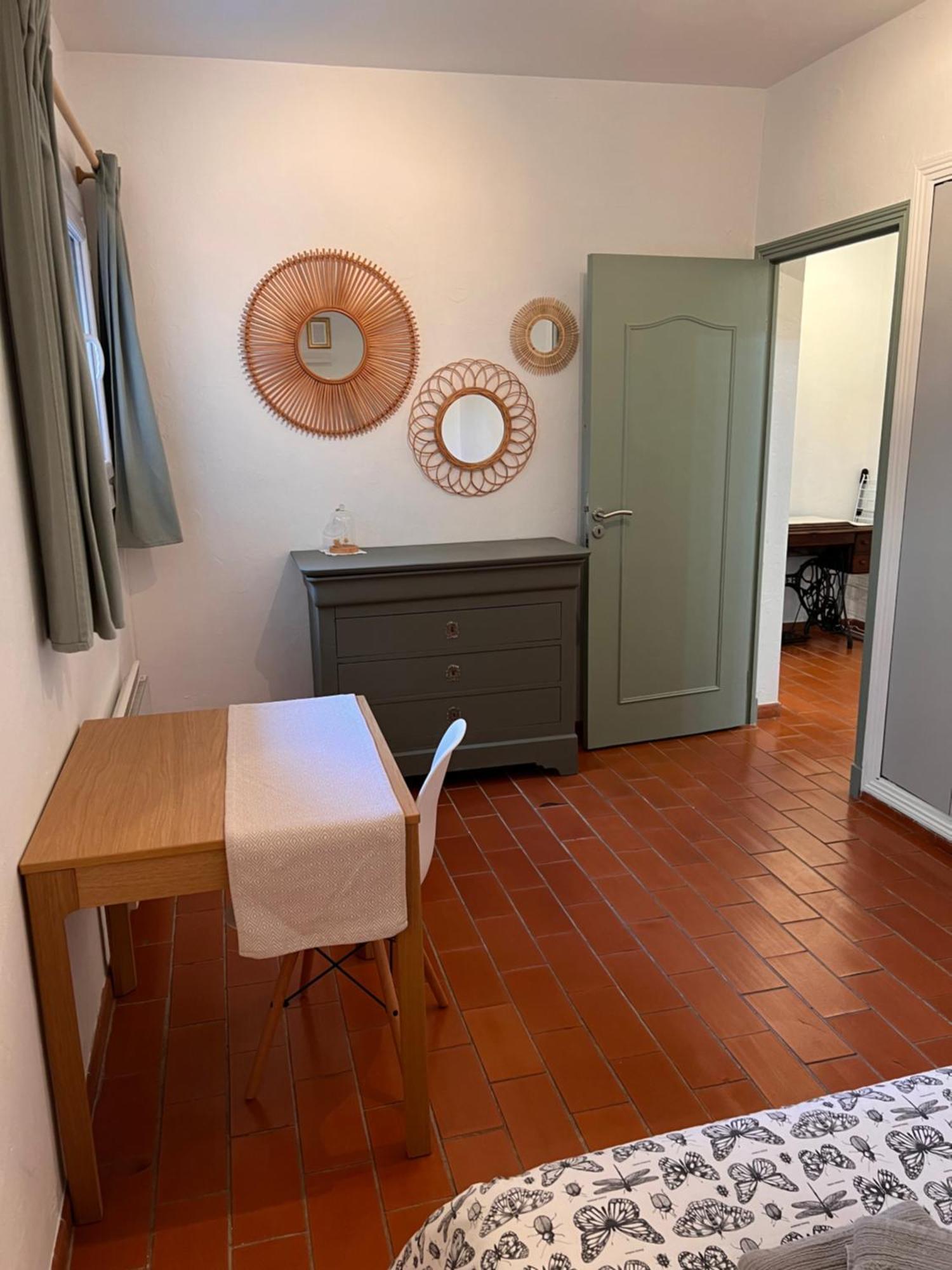 Simone, Appartement Maison, Quartier Calme, Grande Terrasse, Spa, Barbecue, 2 Chambres Fréjus エクステリア 写真